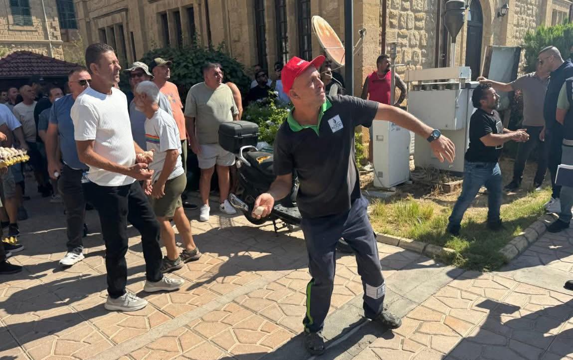 image Eggs thrown at ‘ministry’ building as north coop strike continues